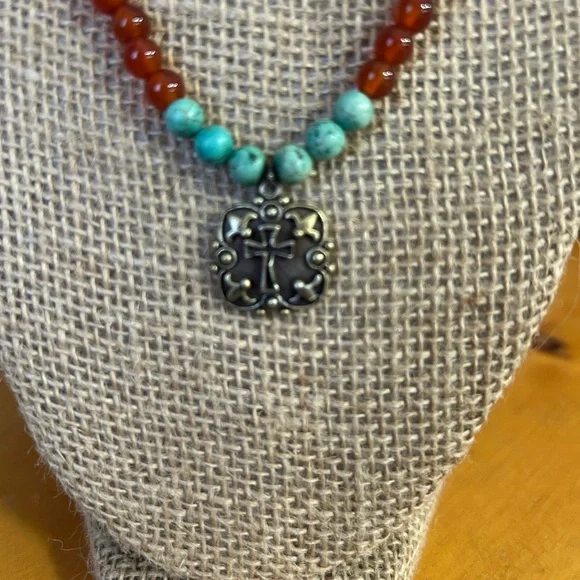 Sterling Silver Cross pendant with Turquoise and Cornelian beads - Picture 3 of 11